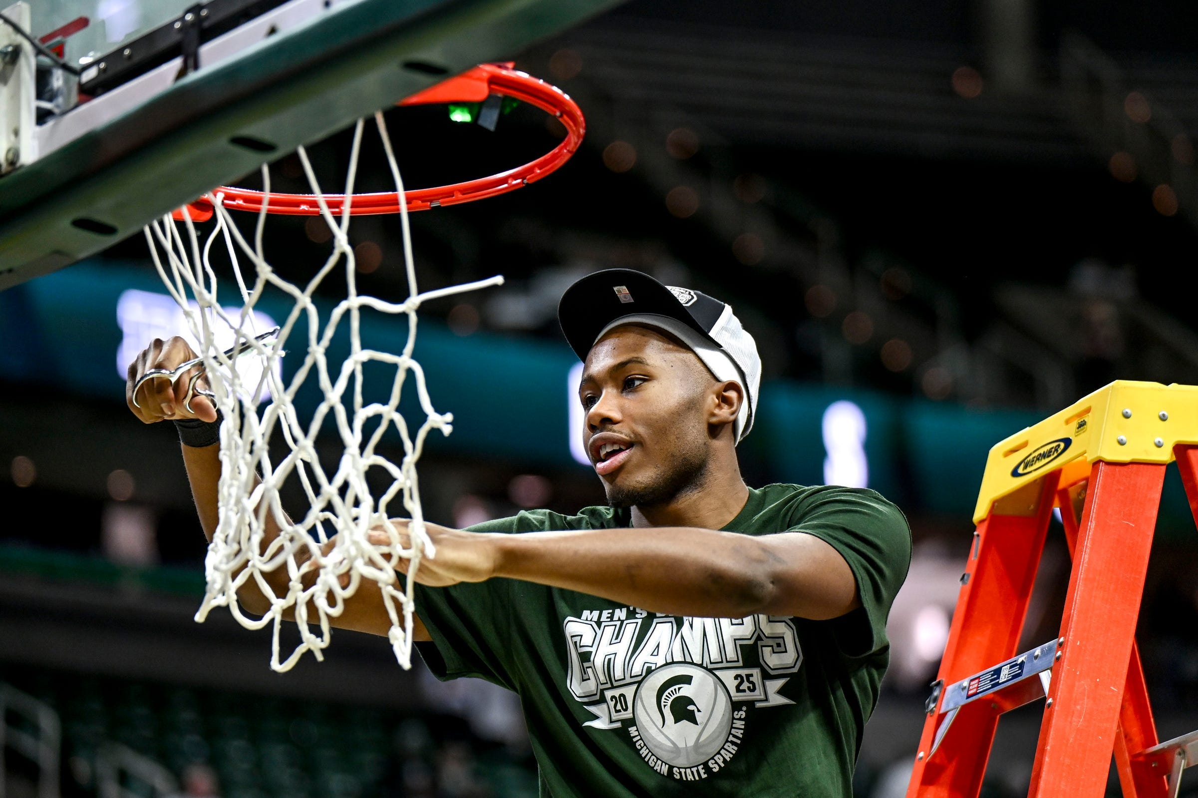 Tre Holloman returns 'home' to Michigan State after polarizing transfer