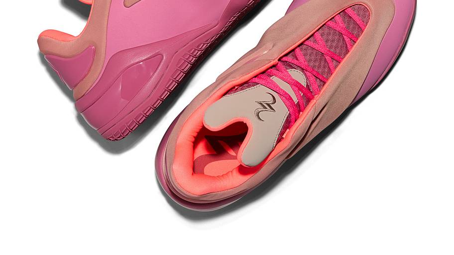 Details on the Converse SHAI 001 LACE UP
