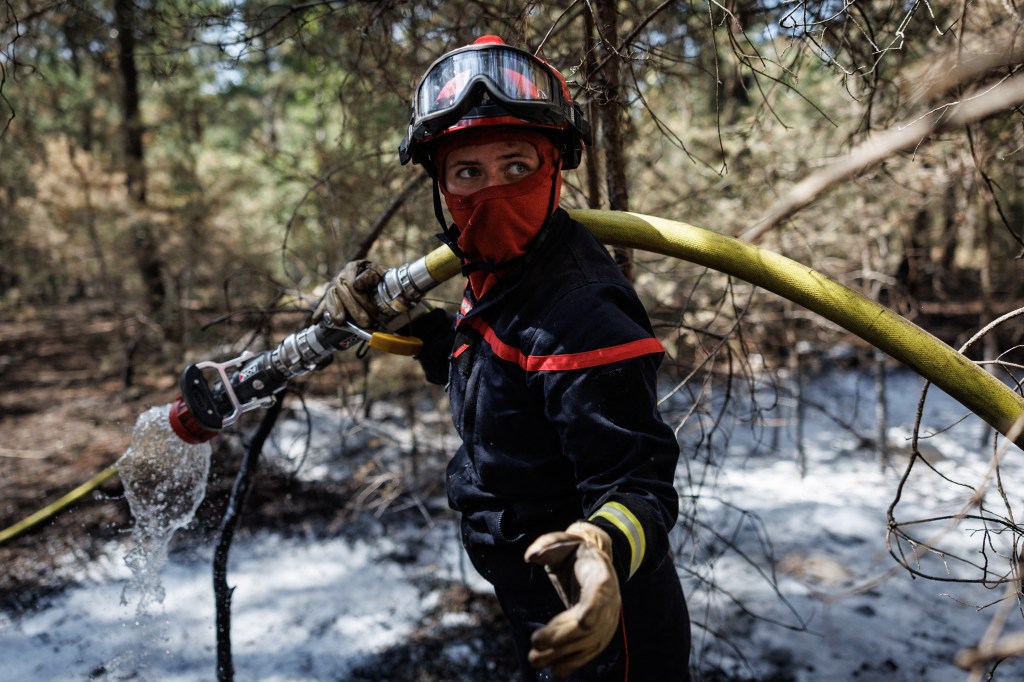 Devastating wildfire in southern France forces hundreds to flee as it destroys over 6K acres