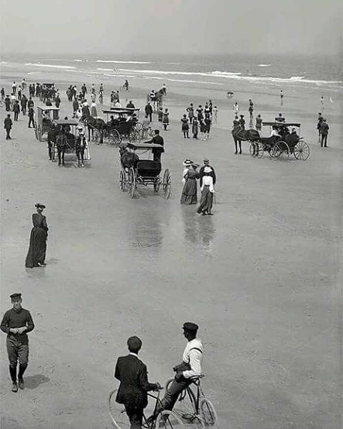 Snapshots Of Another Time: 44 Important Historical Images With More To Say