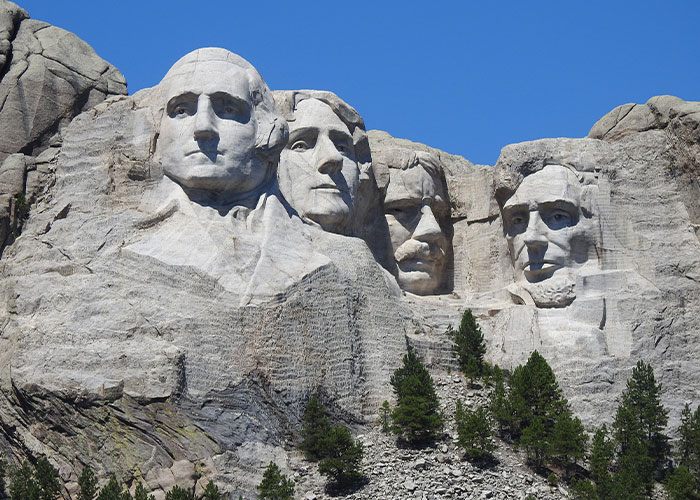 45 Disappointed Tourists Share Travel Destinations That Aren’t Worth The Hype