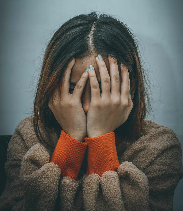 57 People Reveal The Sneaky Red Flags That Prove Someone’s Kindness Is Just An Act