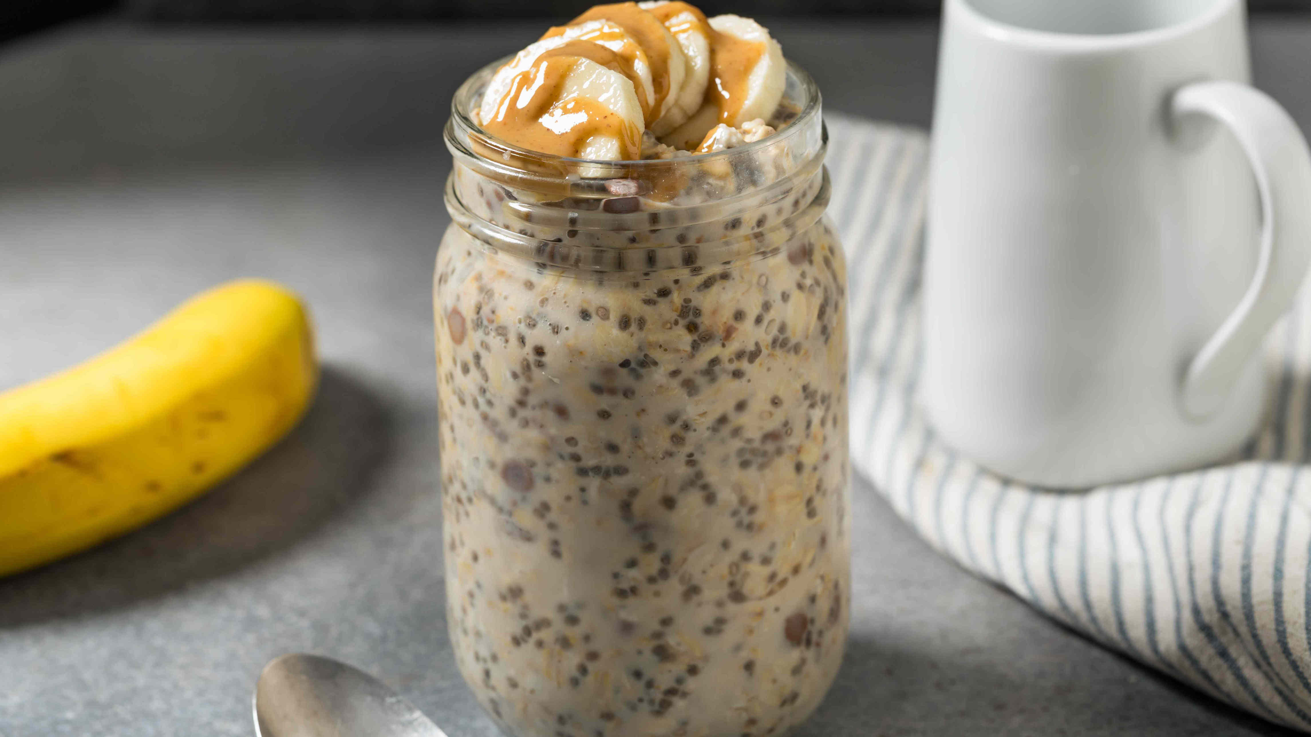 We asked 3 dietitians what they eat when they travel—here’s what they always pack