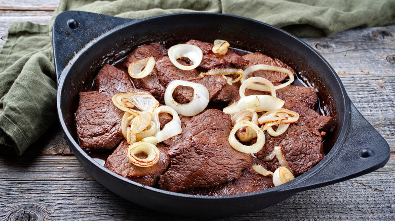 How Filipino bistek Tagalog differs from other steak dishes