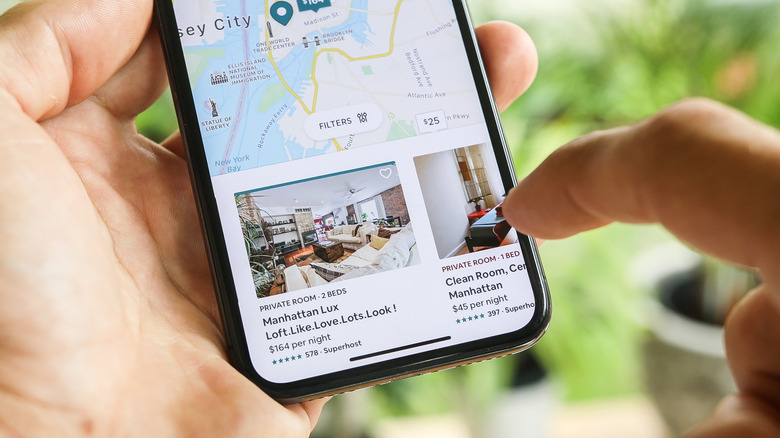 The Airbnb Review Red Flags That Could Ruin Your Next Getaway