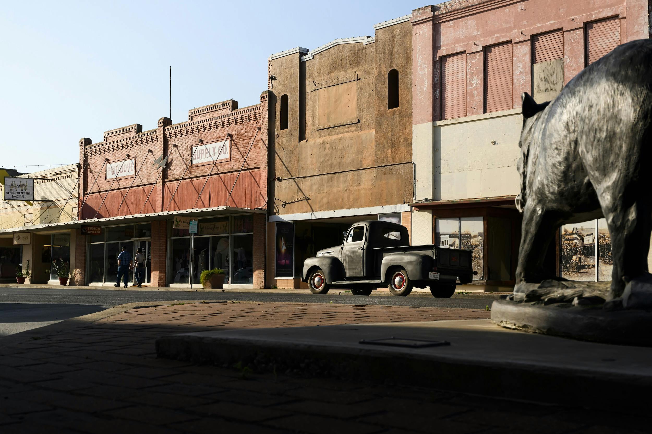 1949 Ford F-1 king ranch in town