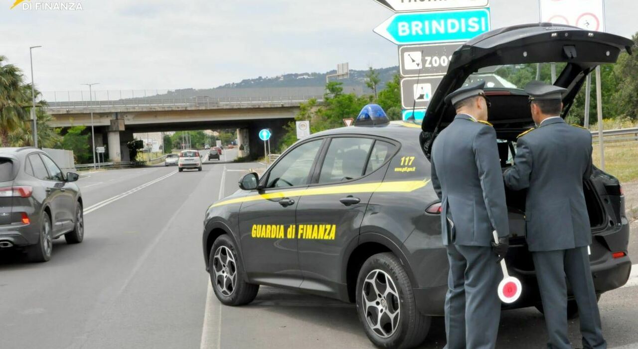 Fasano Calcio, perquisizioni negli uffici della società da parte della Guardia di Finanza