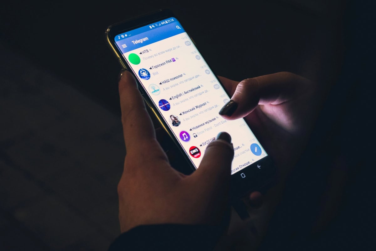 FBI warns scammers are posing as agents on Facebook Messenger 2