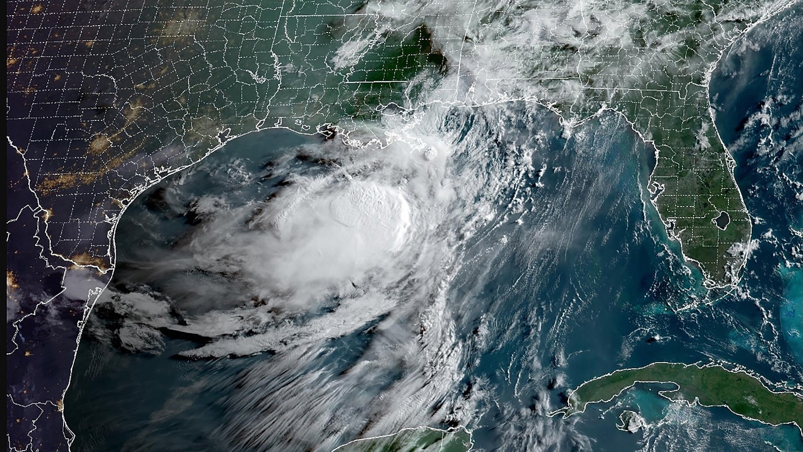 Tropical storm Bertha losing steam, but remains a threat to the Gulf Coast