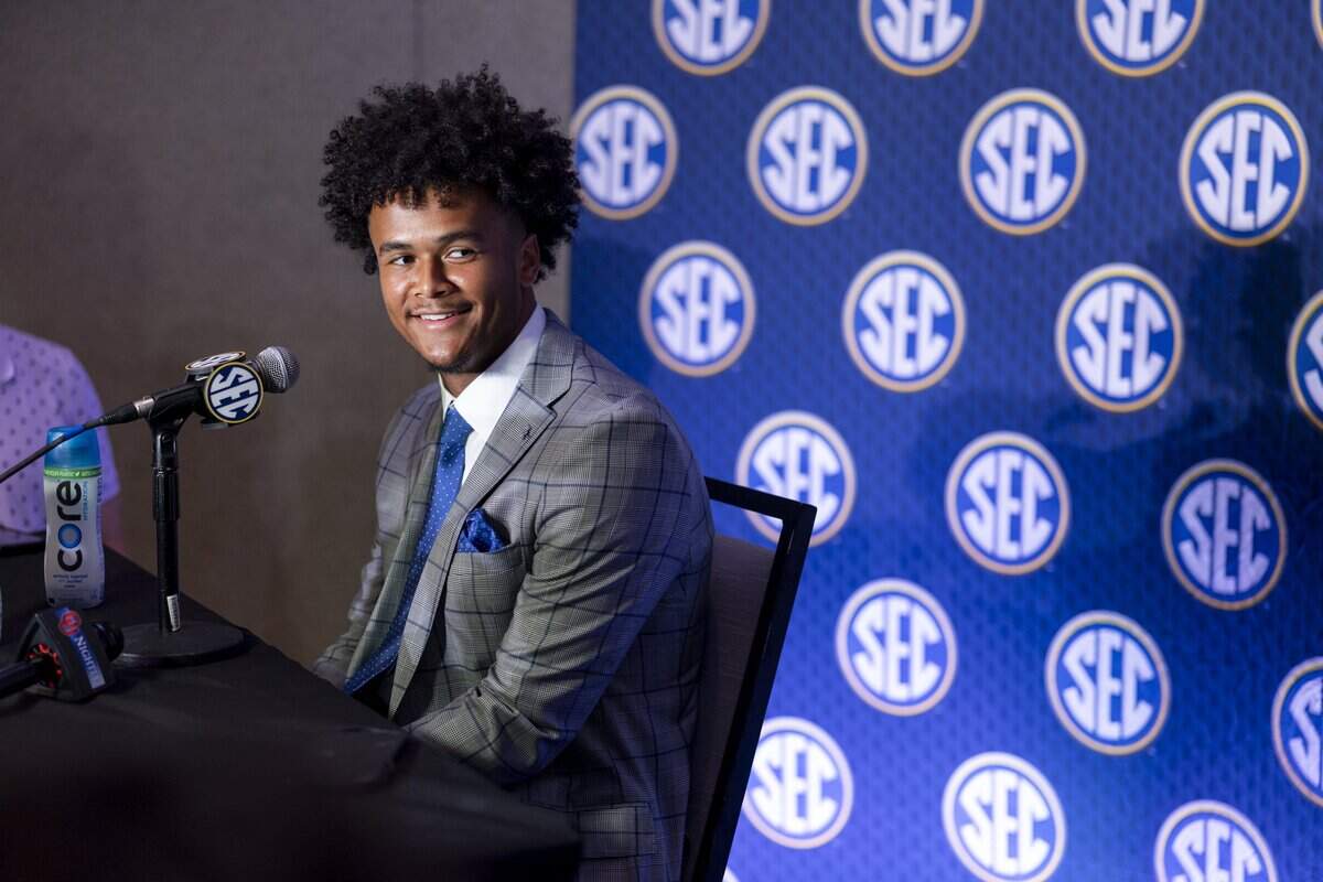 Before his first game, Kenny Minchey has already embraced spotlight for Kentucky