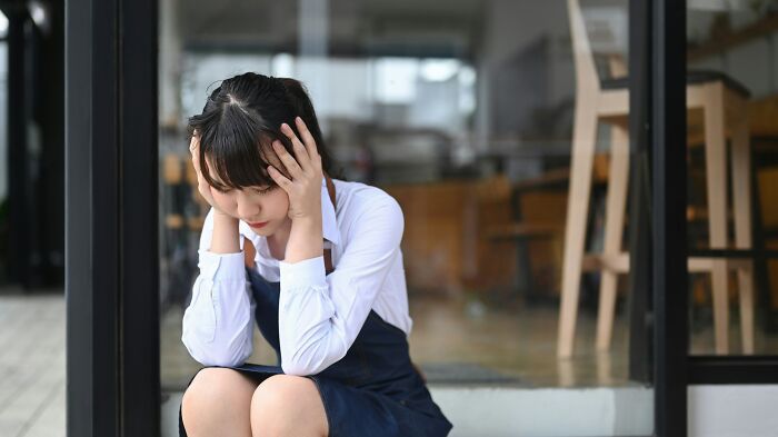 57 People Reveal The Sneaky Red Flags That Prove Someone’s Kindness Is Just An Act