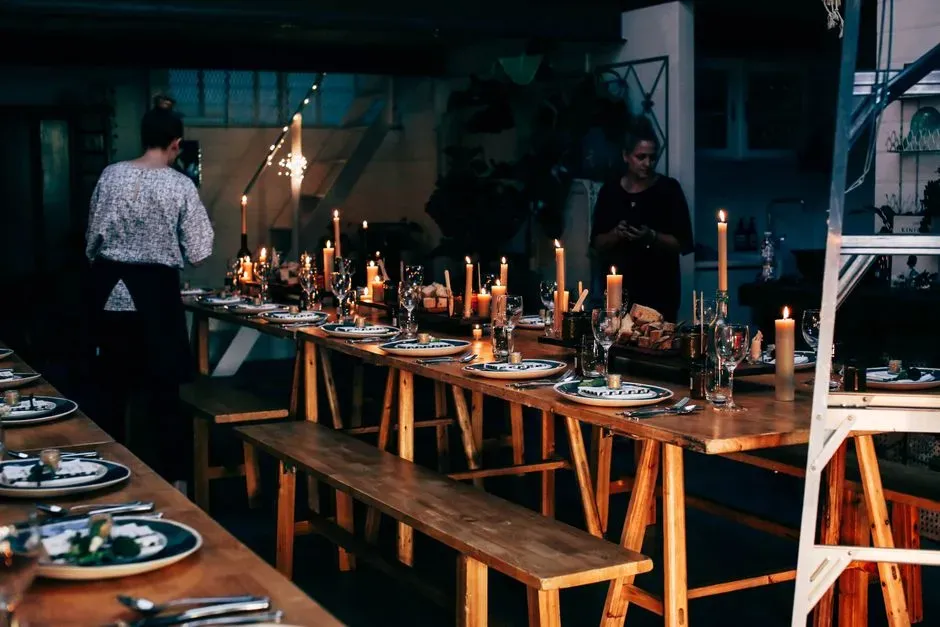 8. They make it easy for guests to help without feeling obligated to (Image Credits: Pexels)