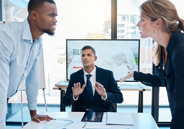 I Started At Noon. Quit At 8:30 PM: 30 People Who Didn’t Give Their New Job A Second Chance