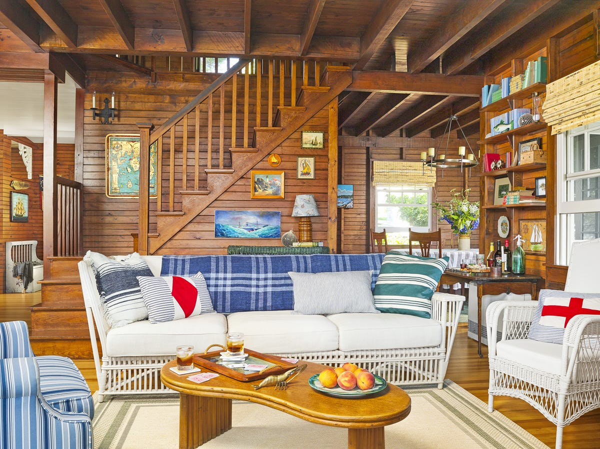 rattan sofa.jpg