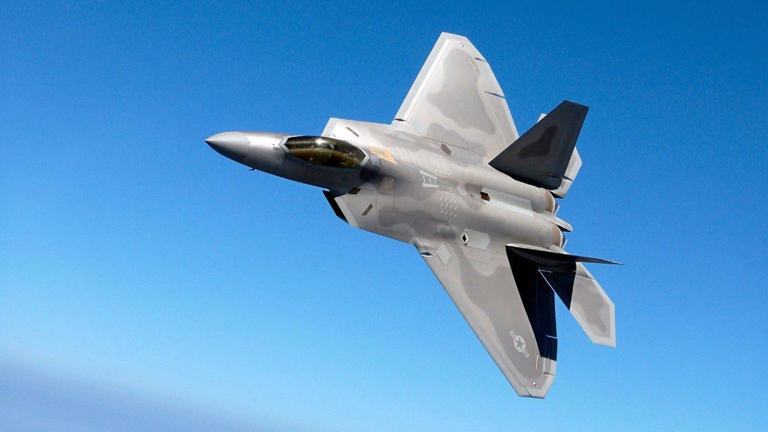 F-22: Qarbon Aerospace wins Raptor’s composite structures sustainment ...
