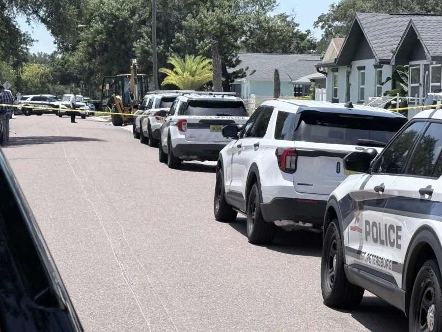 St. Pete city employee, mom of 4, killed in shooting; suspect at large