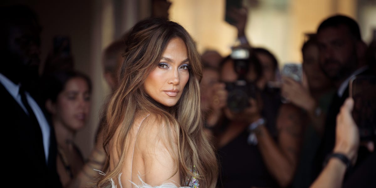 A guide to highlights for women over 50, according to hairstylists