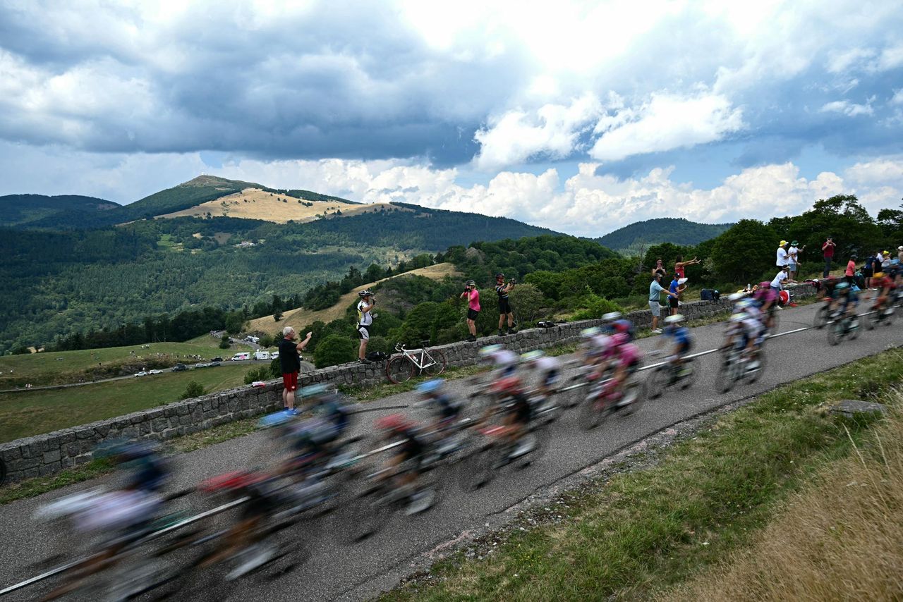 All Tour de France riders provided biological passport samples on Monday, anti-doping body confirms