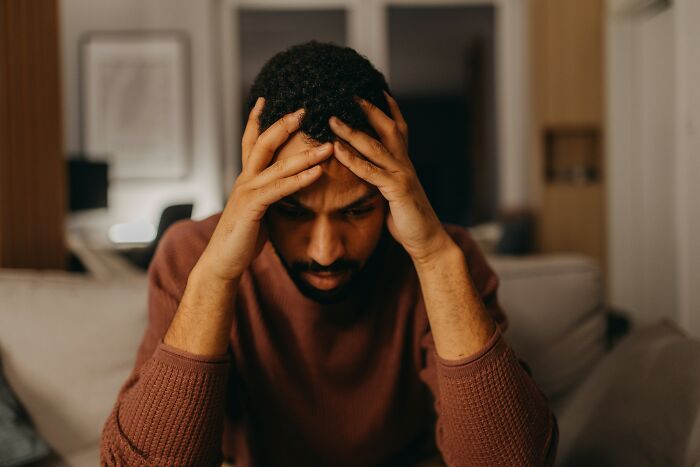 57 People Reveal The Sneaky Red Flags That Prove Someone’s Kindness Is Just An Act