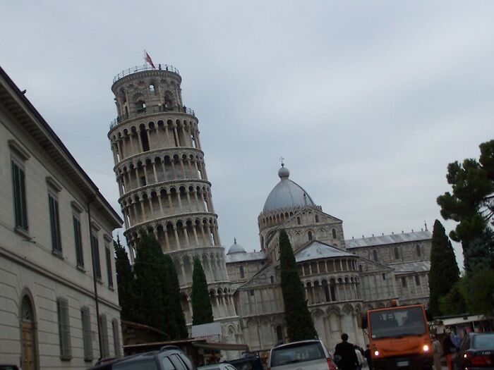 45 Disappointed Tourists Share Travel Destinations That Aren’t Worth The Hype