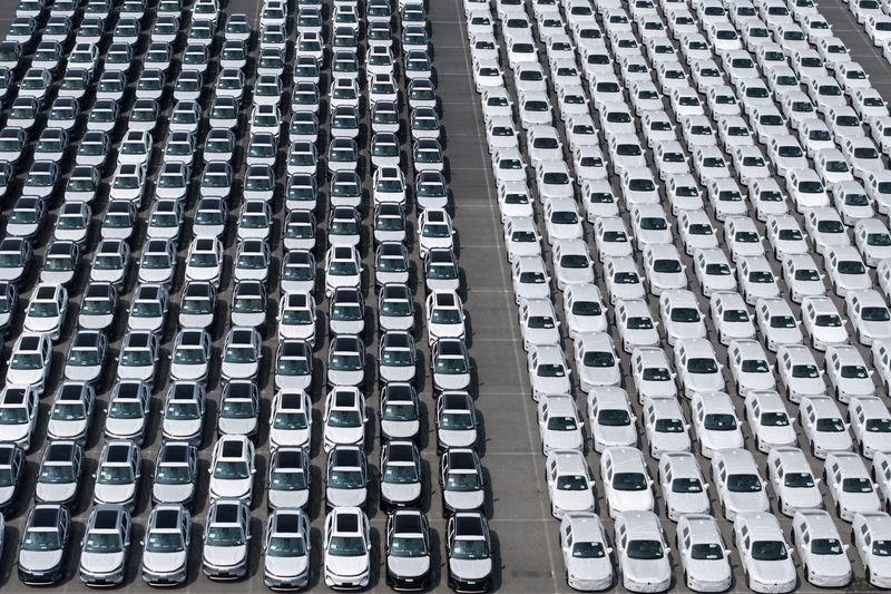 US Senate panel approves bill to crack down on Chinese vehicles