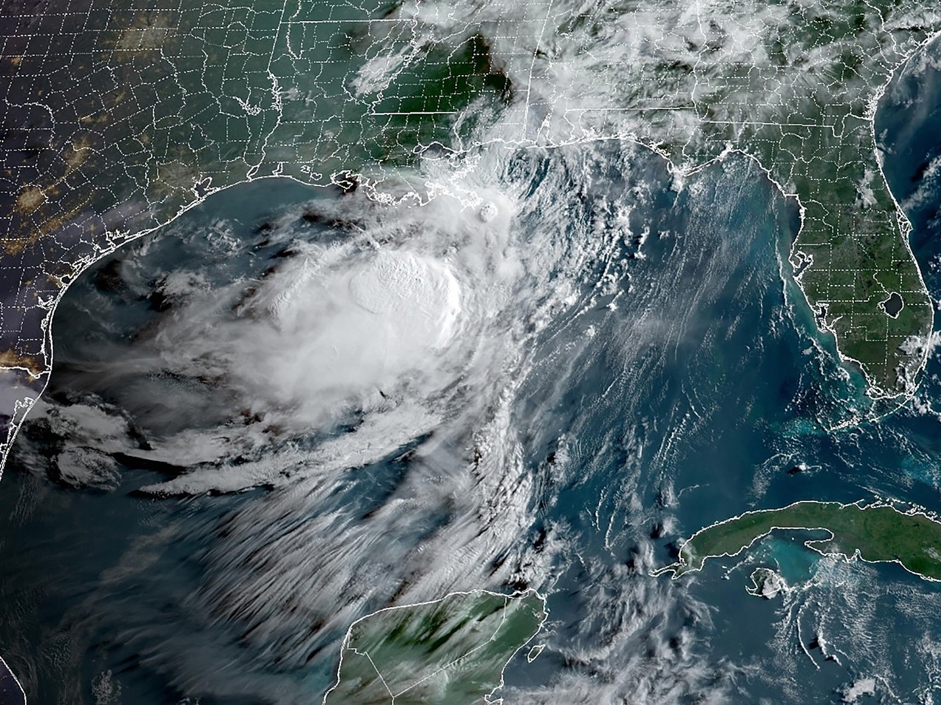 Tropical Storm Bertha losing steam, but remains a threat to the Gulf Coast
