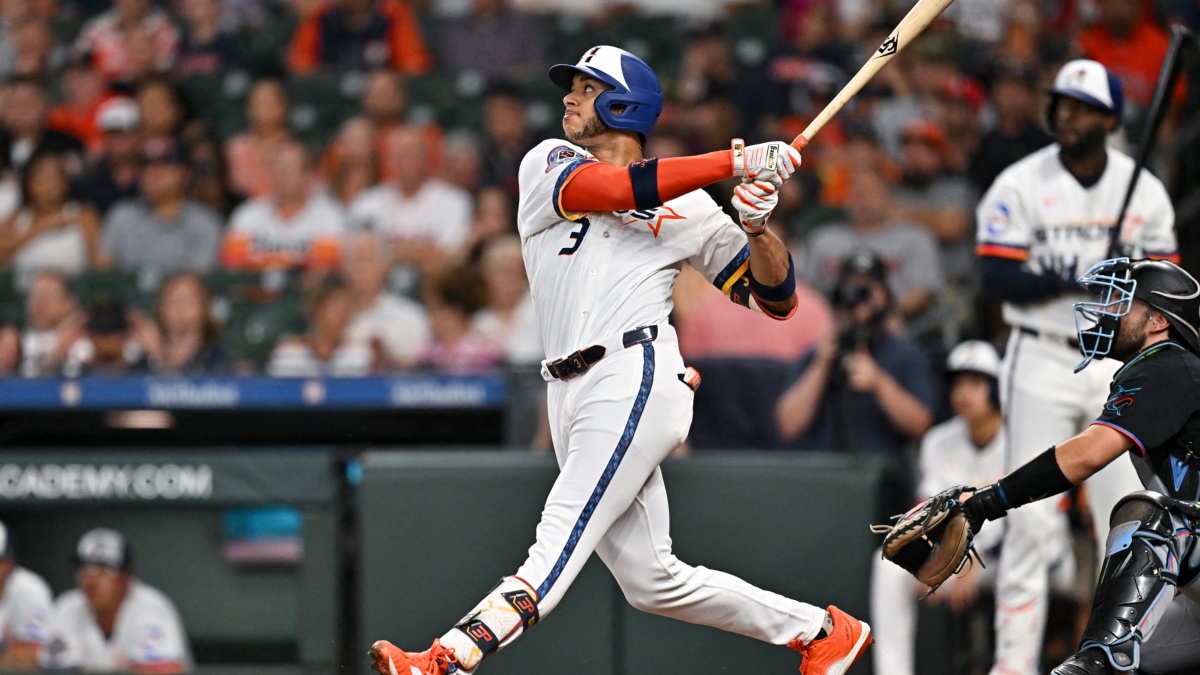 MLB: Astros’ Gold Glove All-Star at the Heart of Trade Deadline Rumors