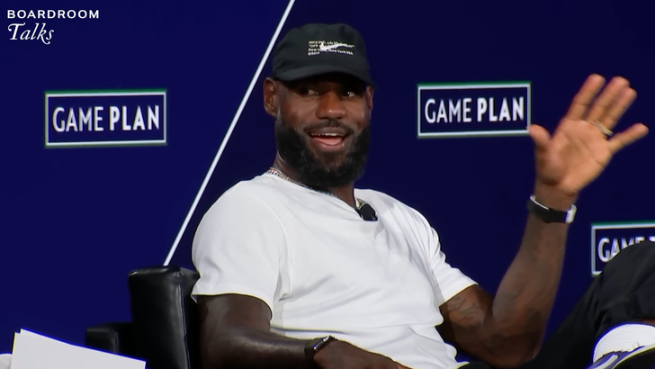 LeBron James Offered Golf Simulator Hookups From Cleveland, Philly Companies