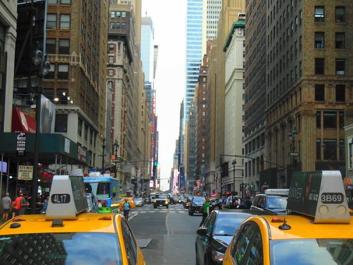 45 Disappointed Tourists Share Travel Destinations That Aren’t Worth The Hype