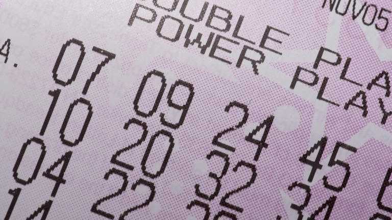 Powerball winners: 8 financial 'don'ts' to follow after a big win