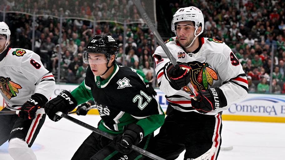 Morning chirps: Robertson re-signs, IceHogs add another defenseman