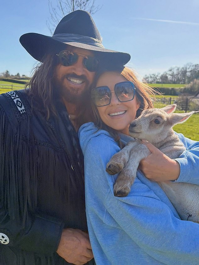 Elizabeth Hurley offers rare insight into romance with Billy Ray Cyrus
