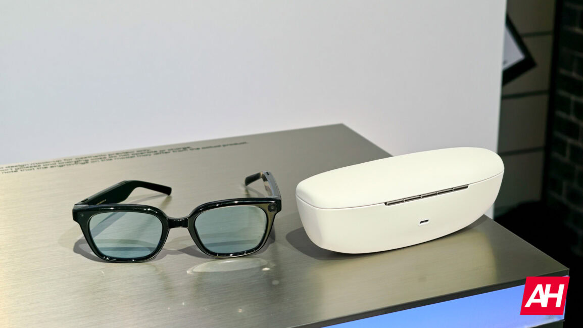 Samsung Intelligent Eyewear AH 16