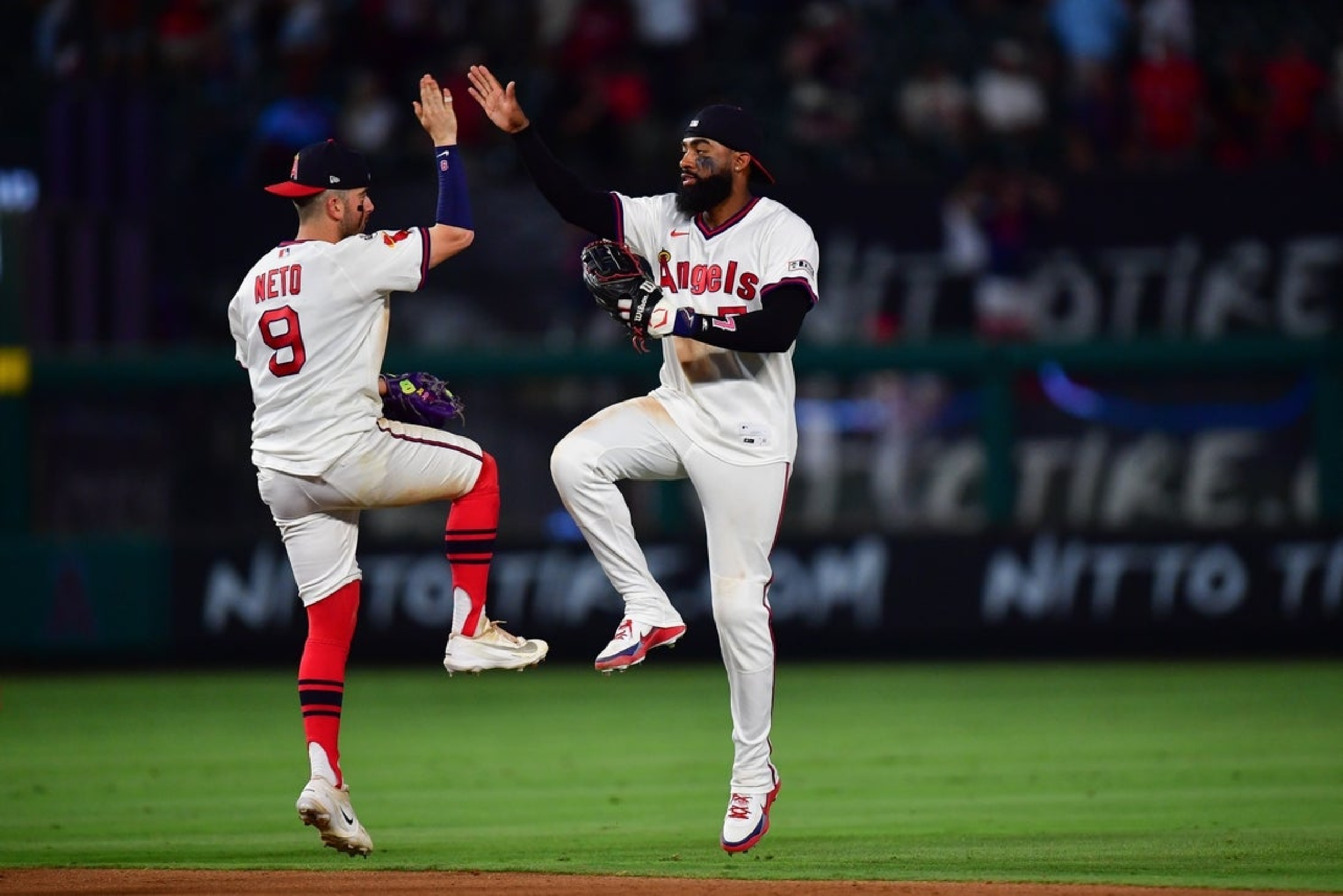 Angels eye continuing one streak while Cards hope to avoid extending another