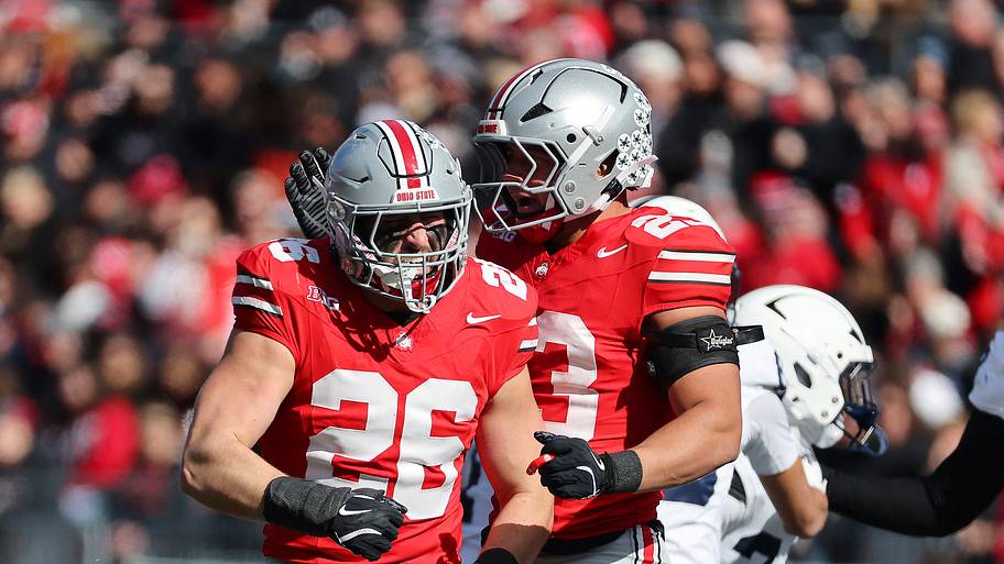 Ohio State linebacker shares how James Laurinaitis is bringing Buckeyes closer