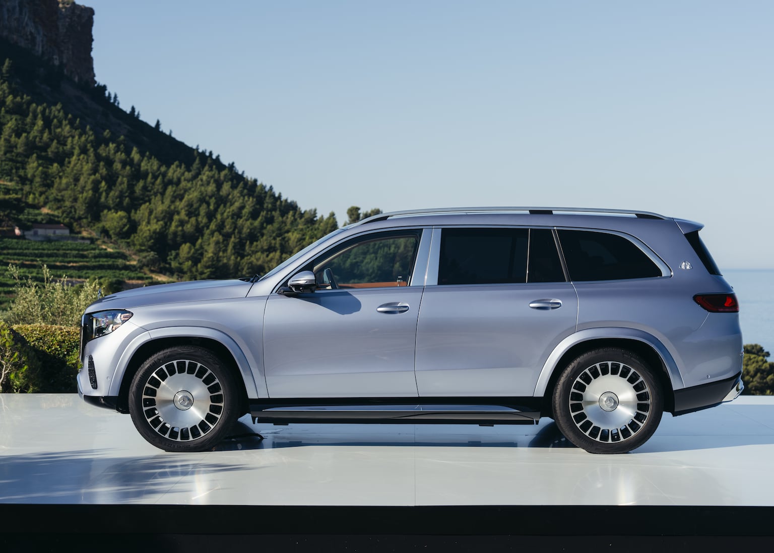 It comes equipped with new ‘Airmatic’ suspension. (Mercedes)