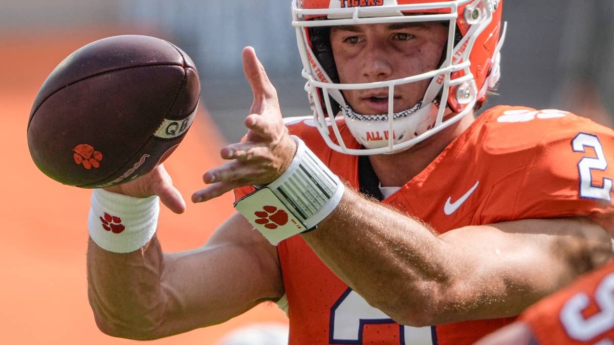 Cade Klubnik's Fast Start Has Bailey Zappe Sweating for the Jets' Backup Job