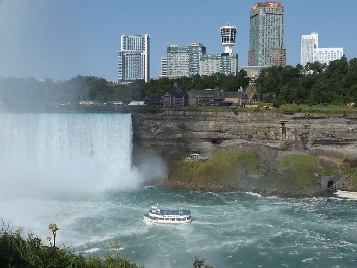 45 Disappointed Tourists Share Travel Destinations That Aren’t Worth The Hype