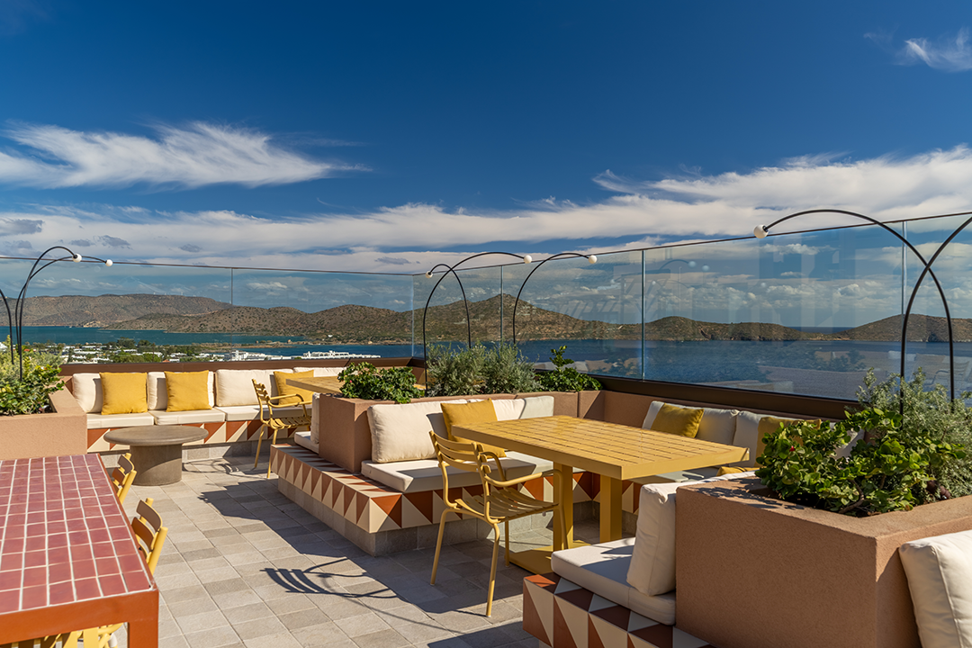 You can enjoy your meals at the hotel’s al fresco restaurant, Harupi (INNSiDE Crete Elounda)