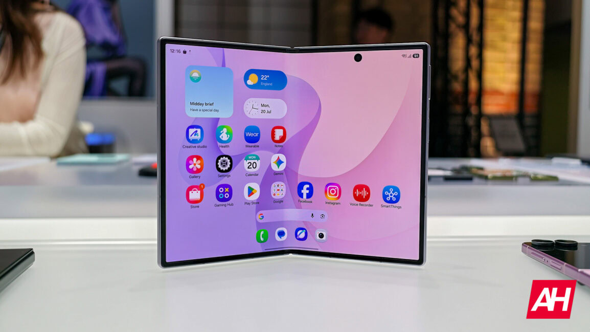 Samsung Galaxy Z Fold 8 AH 52