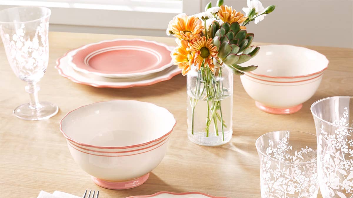 the-pioneer-woman-ainsley-12-piece-ceramic-dinnerware-set