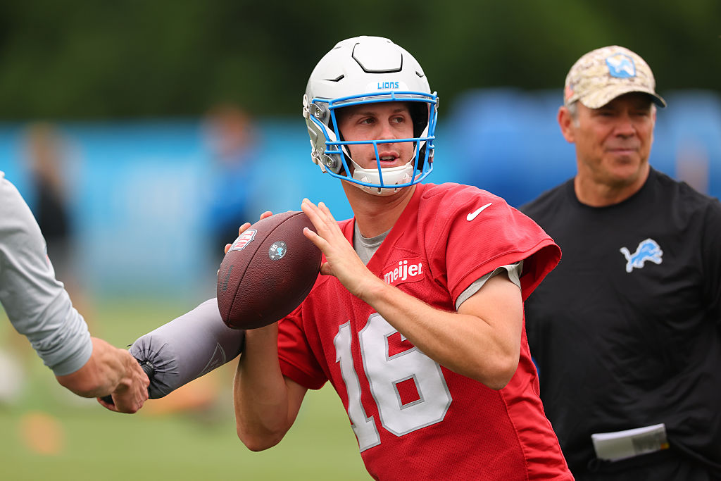 QB Stock Market: Ranking All 32 Starters Heading Into Training Camp