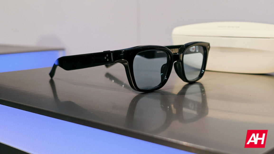 Samsung Intelligent Eyewear AH 9