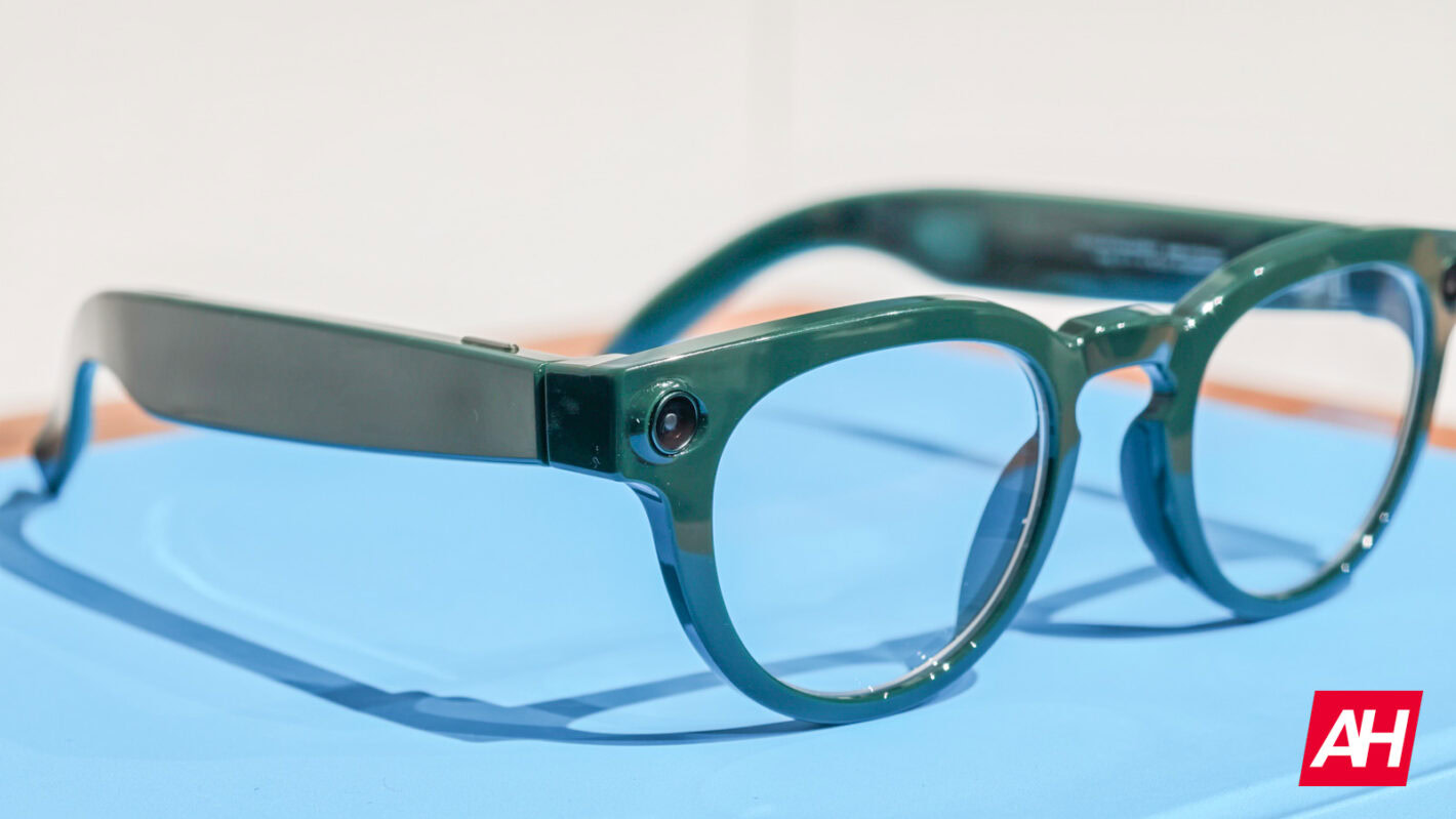 Samsung Intelligent Eyewear AH 22