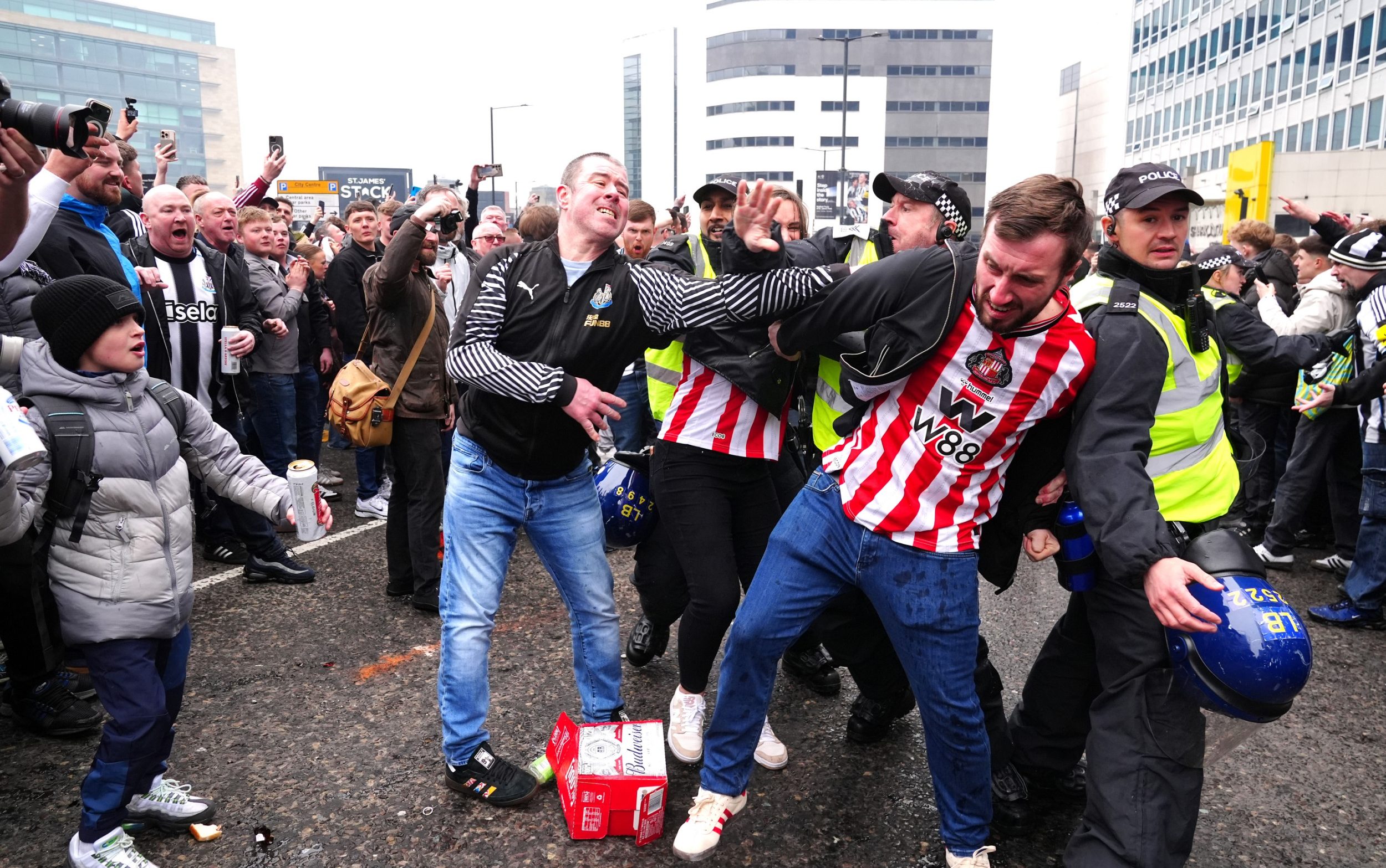 Newcastle Sunderland fans