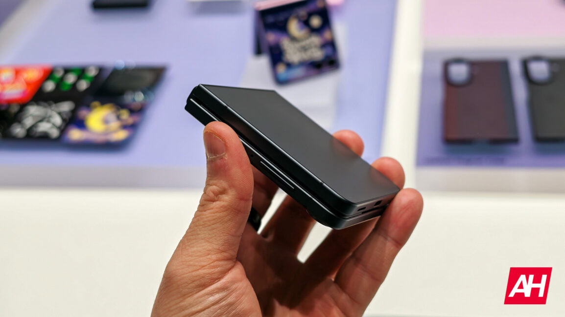Samsung Galaxy Z Flip 8 AH 11