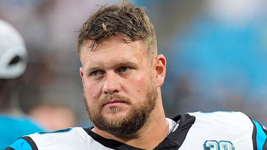 Panthers' Taylor Moton crisis makes one reunion look eerily well-timed