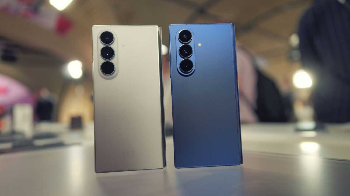 The Galaxy Z Fold 8 Ultra (left) appears identical to the Z Fold 7 (right), but looks can be deceiving