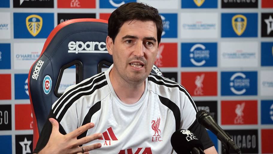 Andoni Iraola shares Liverpool fans’ frustrations over lack of transfer activity