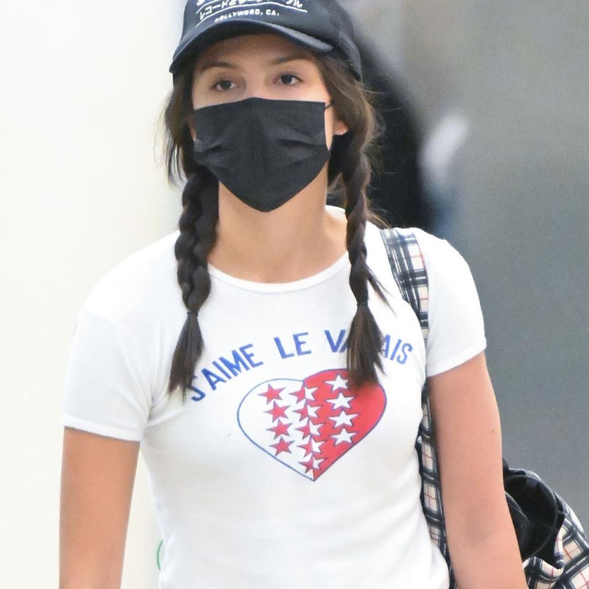 Olivia Rodrigo wore platform Uggs with the pant trend I've flown thousands of miles in